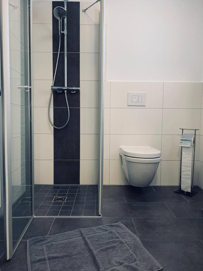 Apartment Mit Penthouse Charakter In Dresda Esterno foto