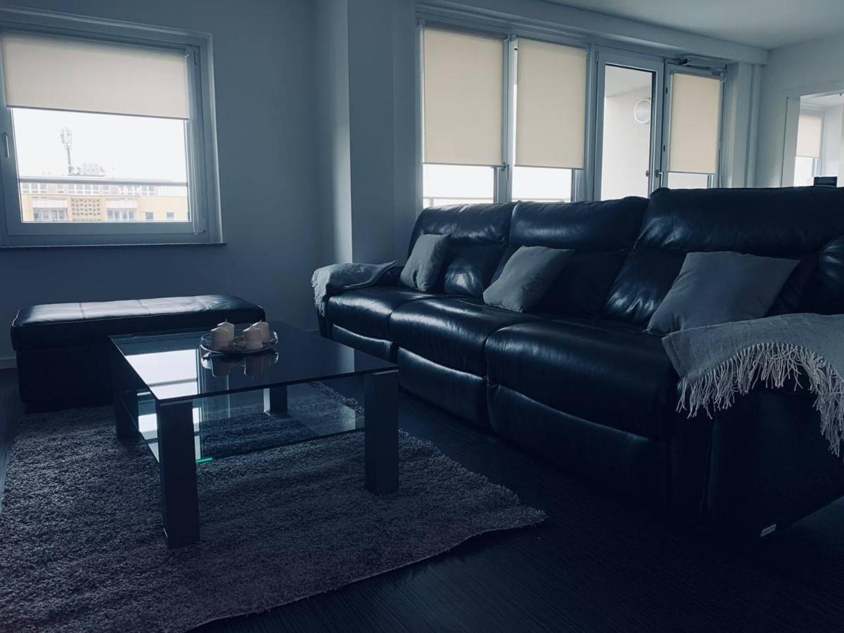 Apartment Mit Penthouse Charakter In Dresda Esterno foto