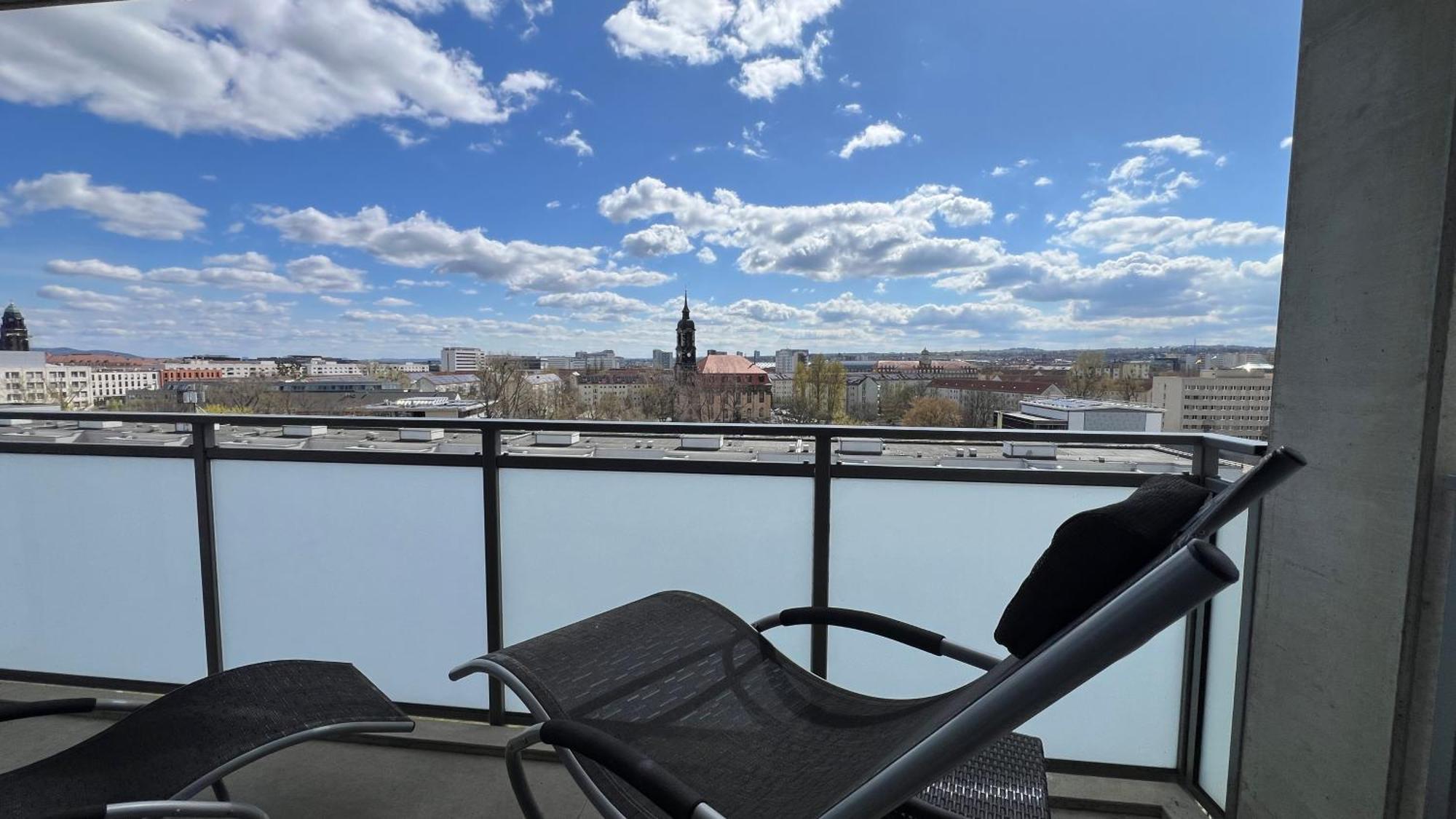 Apartment Mit Penthouse Charakter In Dresda Esterno foto